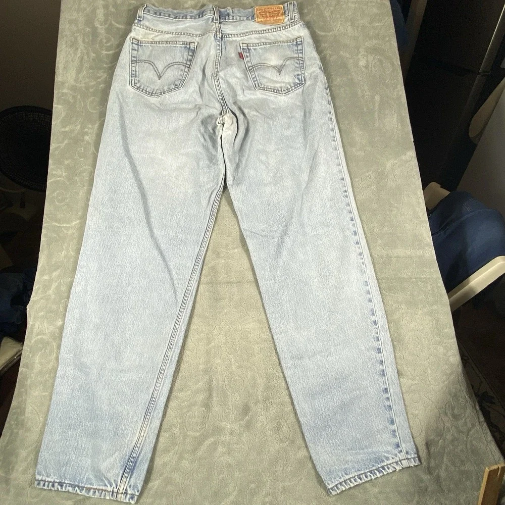 Levis actual size